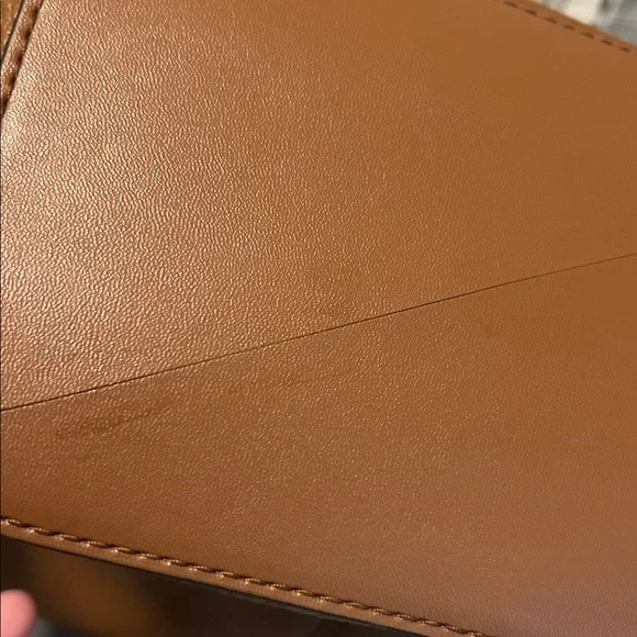 Michael Kors Brynn Bucket Bag NWOT - Picture 12 of 12